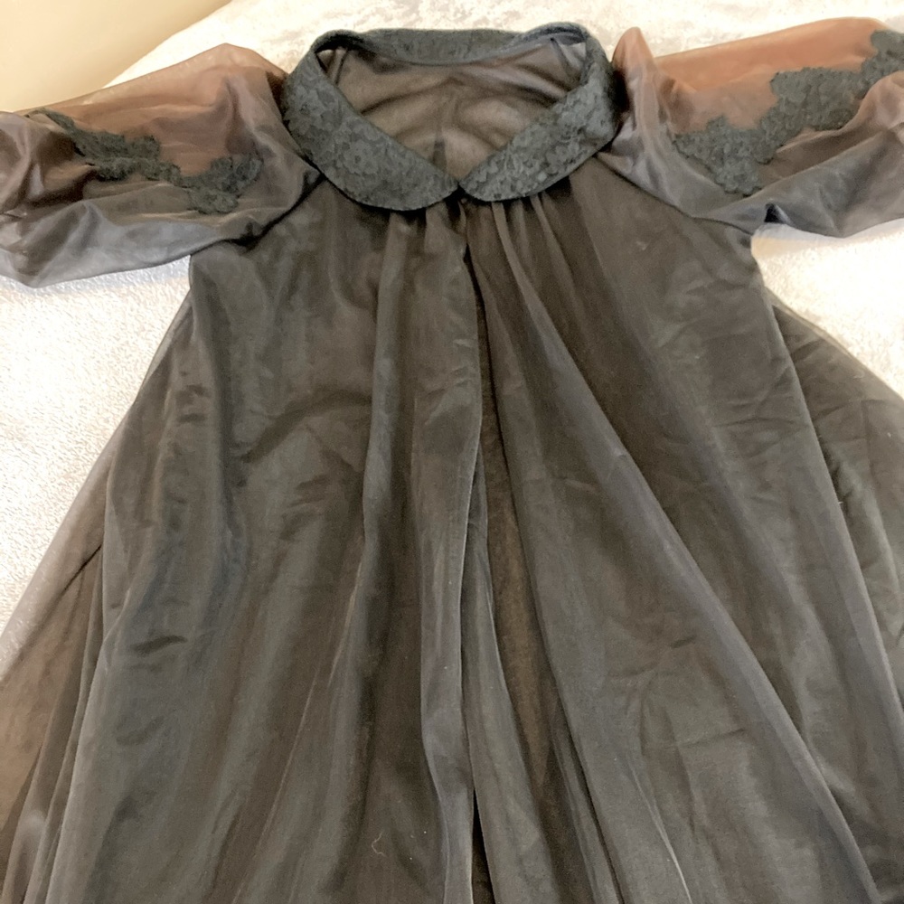 Vintage style lingerie / robe alluring Ombré black